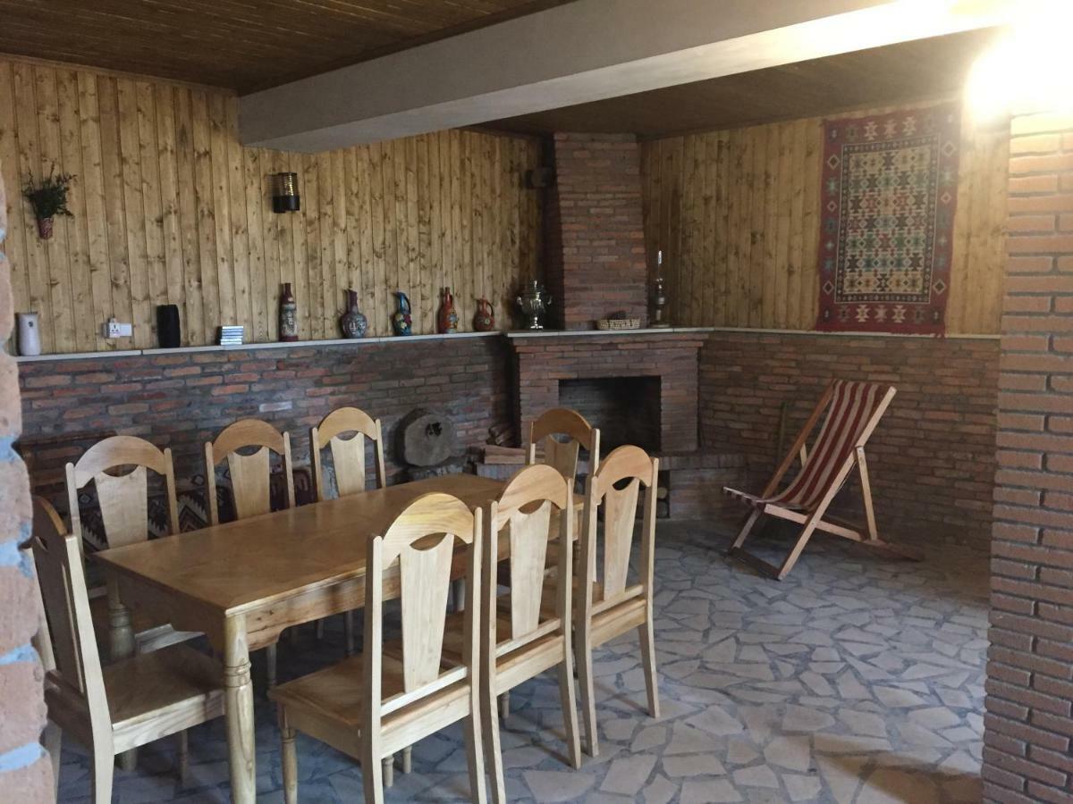 סינגאני Guest House Loza מראה חיצוני תמונה