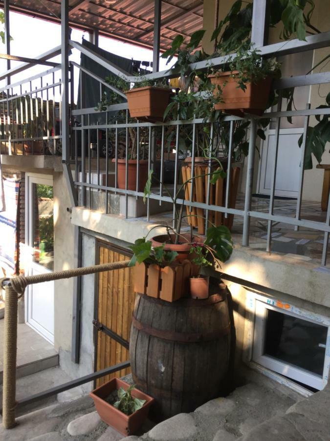 סינגאני Guest House Loza מראה חיצוני תמונה